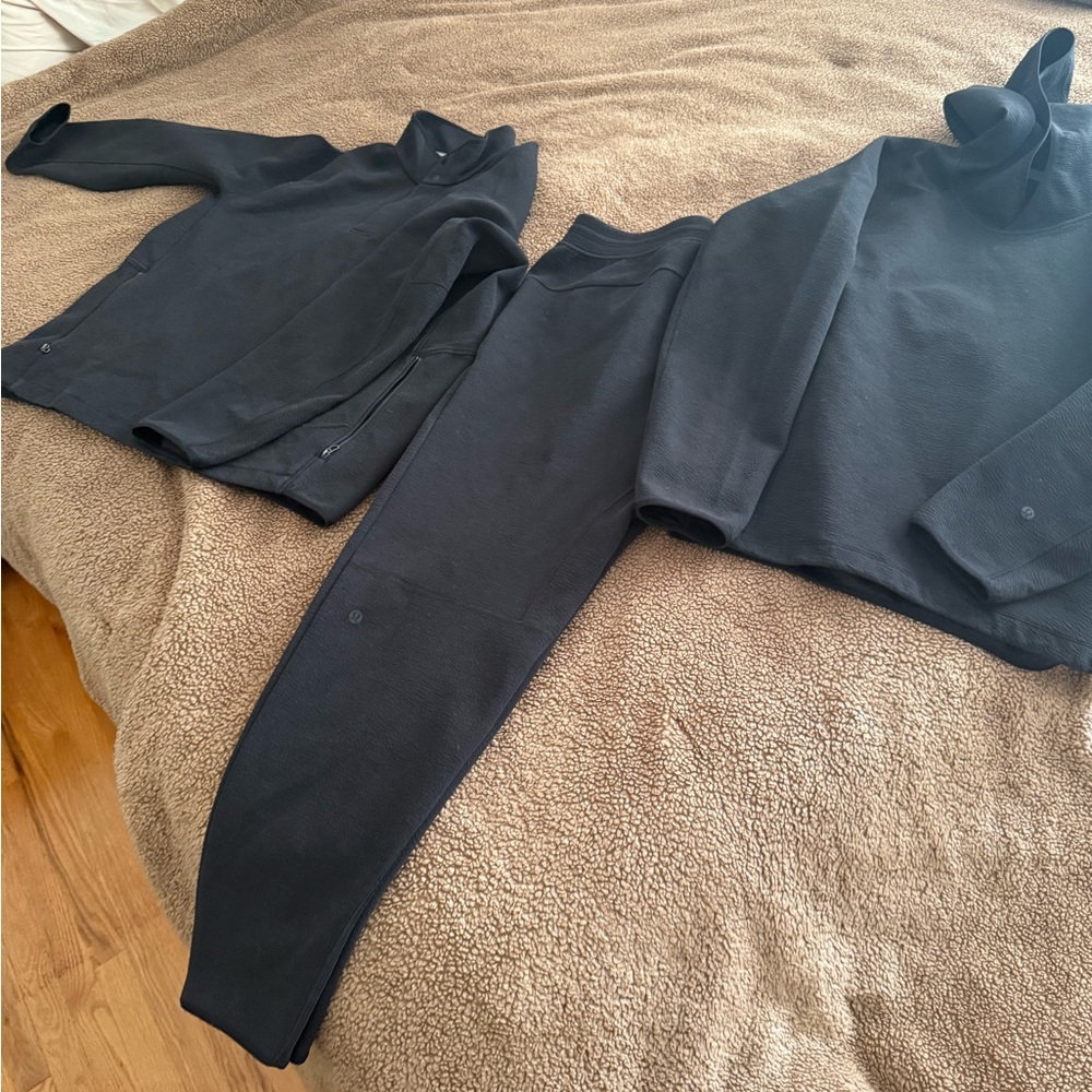lululemon athletica Black Sweatshirt and Hoodie Set